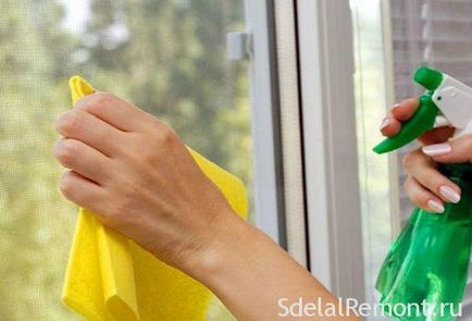 Чим чистити пластикові вікна і підвіконня після ремота