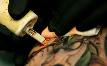 Ce se întâmplă cu pielea în timpul tatuajului