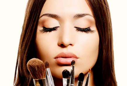 Faceți make-up-ul dvs. de seară - un site pentru artiști de make-up și artiști de make-up