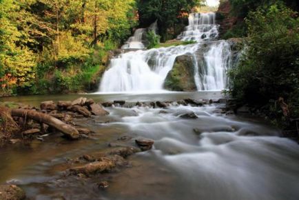 Cascada Dzhurinsky și castelul de chervonogorod (scufundări - obiective turistice, ce să vezi, interesant