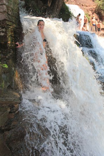 Cascada Dzhurinsky și castelul de chervonogorod (scufundări - obiective turistice, ce să vezi, interesant