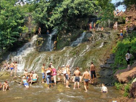 Джуринський водоспад і замок Червоногород (Нирків - пам'ятки, що можна побачити, цікаві