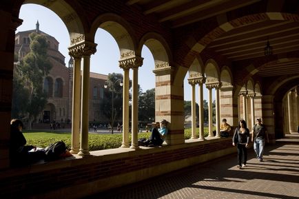 Excursia la universitate arata ca ucla legendara din interior