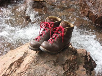 Гірська взуття hiker boots - з гір до міста