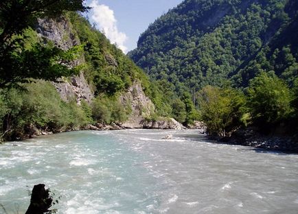 Râurile muntoase din Caucaz - o listă completă de la rușine la coda
