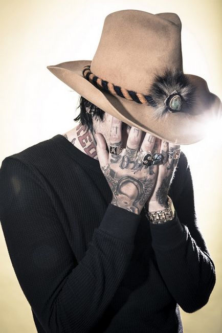 Poveste de interviu a unui tatuaj cu yelawolf - ohm