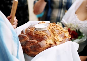 A történelem a hagyományos esküvői torta