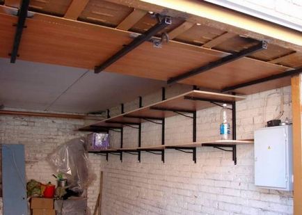 Ce să faci și cum să montezi rafturi sub tavan în garaj