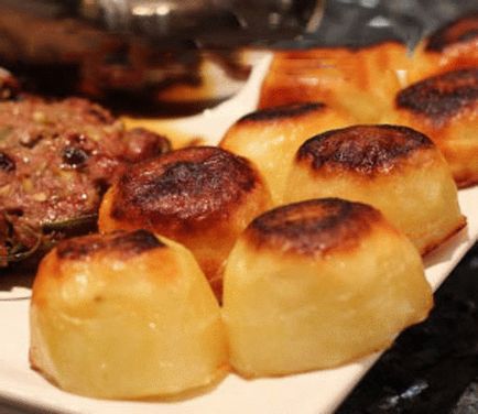 O rețetă festivă uimitoare - un cartof în cuptor în franceză