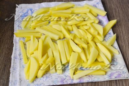 Як посмажити картоплю на сковороді з золотистою скоринкою