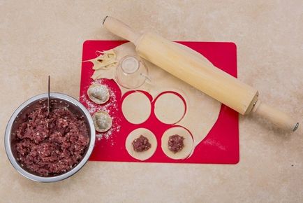 Як приготувати російські пельмені покроковий рецепт - кулінарний покроковий рецепт з фото на