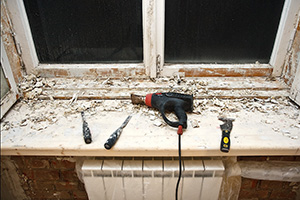 Cum să păstrați și să curățați ferestrele vechi din lemn