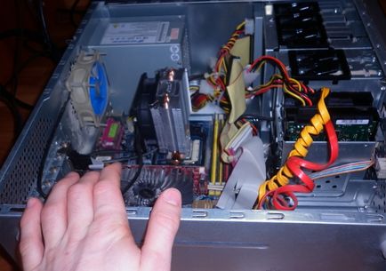 Cum se instalează (adăuga) memoria RAM a unui computer sau a unui laptop, utilizați o unitate flash ca ozu