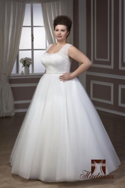 Як вибрати весільну сукню plus size