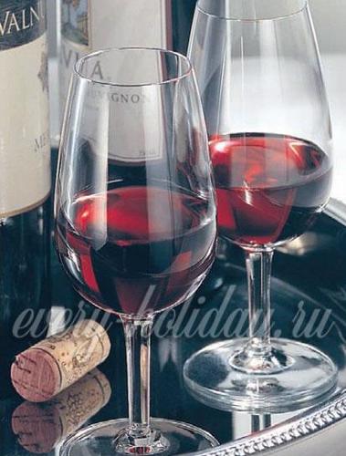Як вибрати вино для романтичної вечері