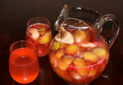 Hogyan zárjuk kompót friss alma a téli - fényképek receptek