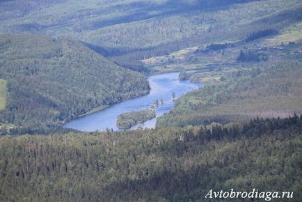 Камінь ветлан на річці вишера, автобродяга