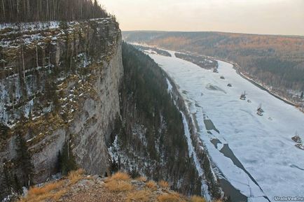 Камінь ветлан на річці Вишере