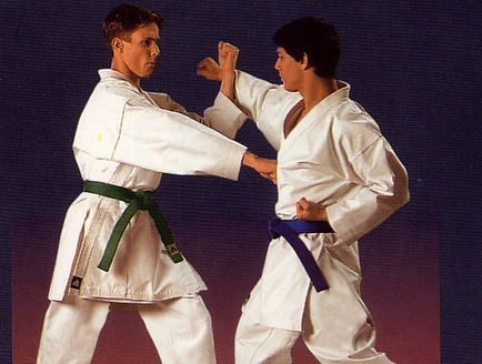 Karate Kyokushinkai - cum să-ți bați pumnul corect