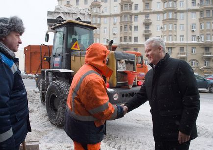 Хто відповідає за прибирання снігу на дорогах, останнім 2017 рік