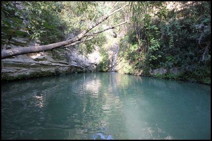 Piscina Adonis lângă patos