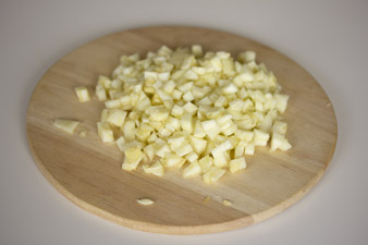 Barci - din dovlecei cu pui și brânză, gătite într-un cazan dublu