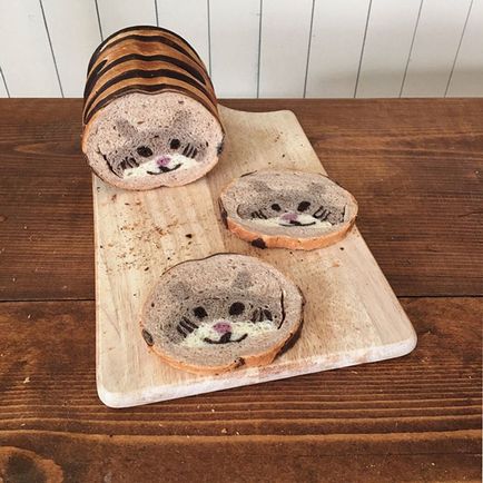 Orice capriciu pentru fiul său iubit japonez gătește pâine cu o varietate de desene în interiorul pâinii