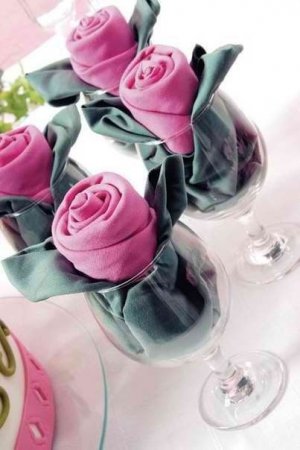 Майстер клас з виготовлення квіток троянд з тропічних серветок своїми руками