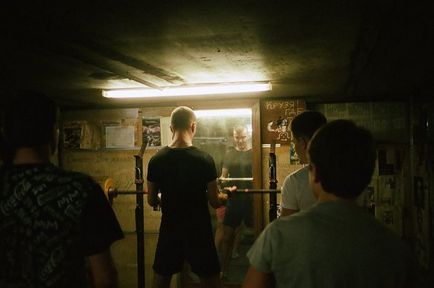 Московські підвальні качалки (32 фото) - Трініксі
