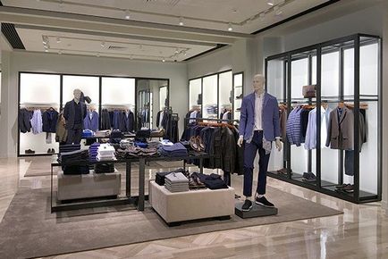 Pe podul Kuznetsk magazinul amiral massimo dutti