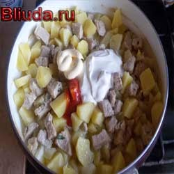 Finom hús pörkölt burgonya (hús) Finom párolt burgonya hússal
