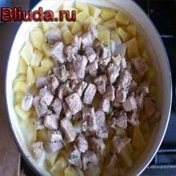 Finom hús pörkölt burgonya (hús) Finom párolt burgonya hússal