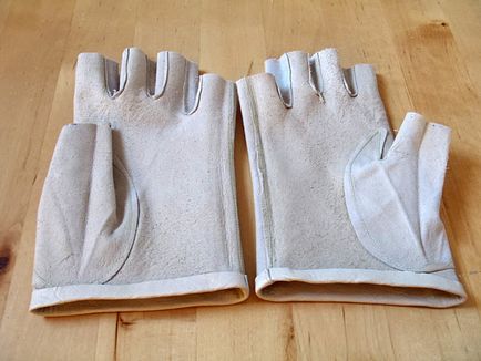 переробляємо рукавички