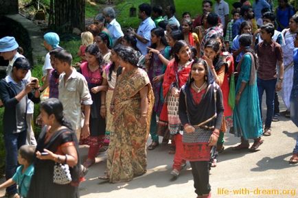 Excursie la Trivandrum, trenul indian și grădina zoologică, viața blogului cu un vis!