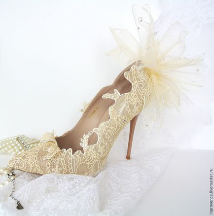 Pantofi de nunta uimitoare cu mainile tale