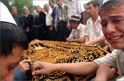 Înmormântare în tradițiile uzbekistanului, obiceiuri