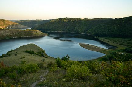 Подорожуємо по Україні 10 чарівних місць