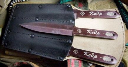 O varietate de cuțite de aruncare - cuțite pe