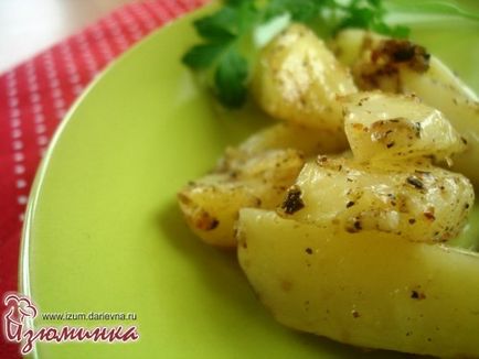 Рецепти святкових страв - картопля, запечена в духовці з сиром