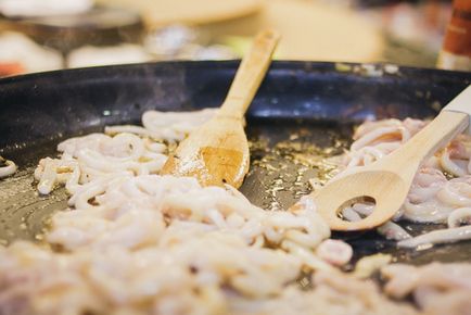Saffron paella tenger gyümölcseivel - főzés recept lépésről lépésre fotók (ajándék) Saffron paella tenger gyümölcseivel - főzés recept lépésről lépésre fotók