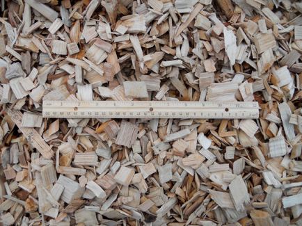 Aschii de lemn pentru arbolita din ceea ce fac, dimensiune, forma, pregatire
