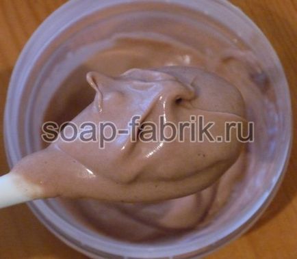 Csokoládé mousse test