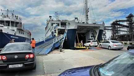 Скільки стояти в черзі на пором в крим