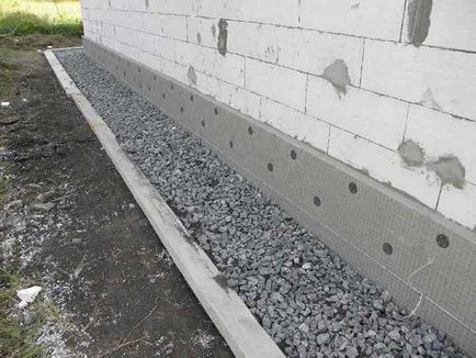 Izolarea termică a băii cu izolație din plastic spumă a pereților, podelei, acoperișului și fundației