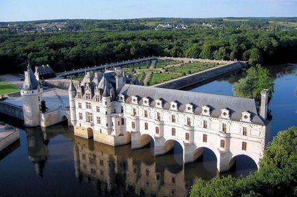 Замки Луари, франція - історія, опис, фото