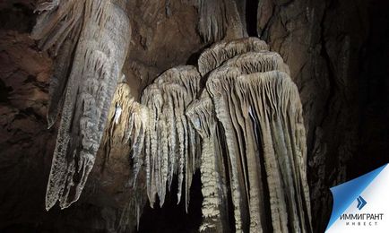 Знамениті підземелля і печери Австрії