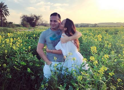Alsou a împărtășit secretele unei relații fericite cu soțul ei, salut! Rusia