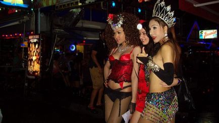 Bangla Road este o stradă de deznădejde din Phuket