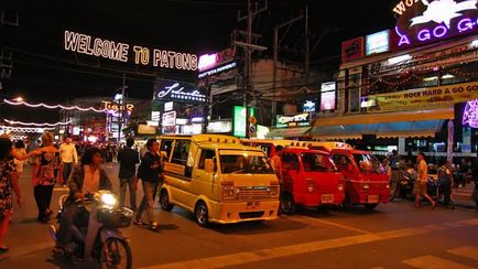 Bangla Road este o stradă de deznădejde din Phuket