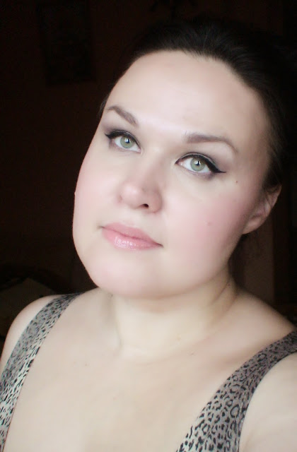 Blog bun mursika) avon buze glosses absolut sărut unt unt mine sus, piersic dulce, spectacol off